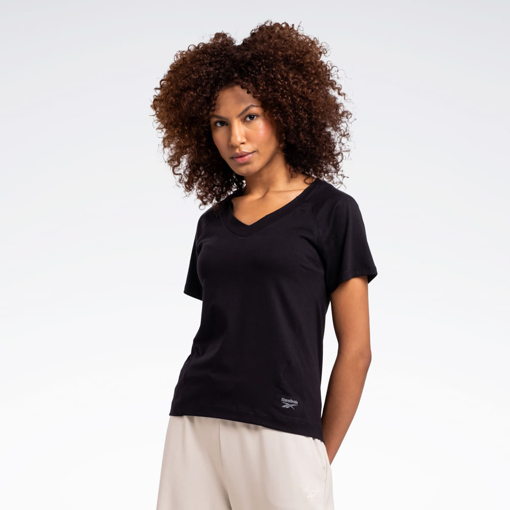 Camiseta Reebok Essential V Manga curta Feminina