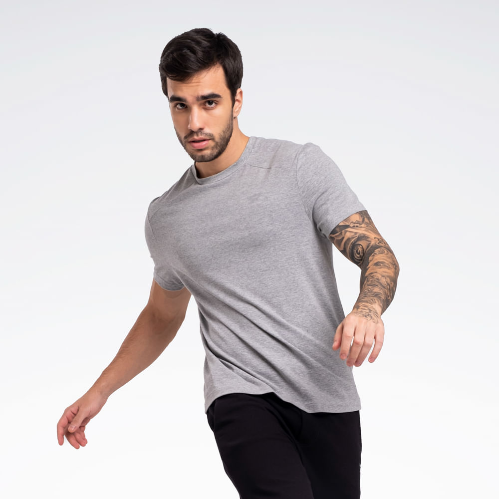 Camiseta Reebok Essential Manga curta Masculina