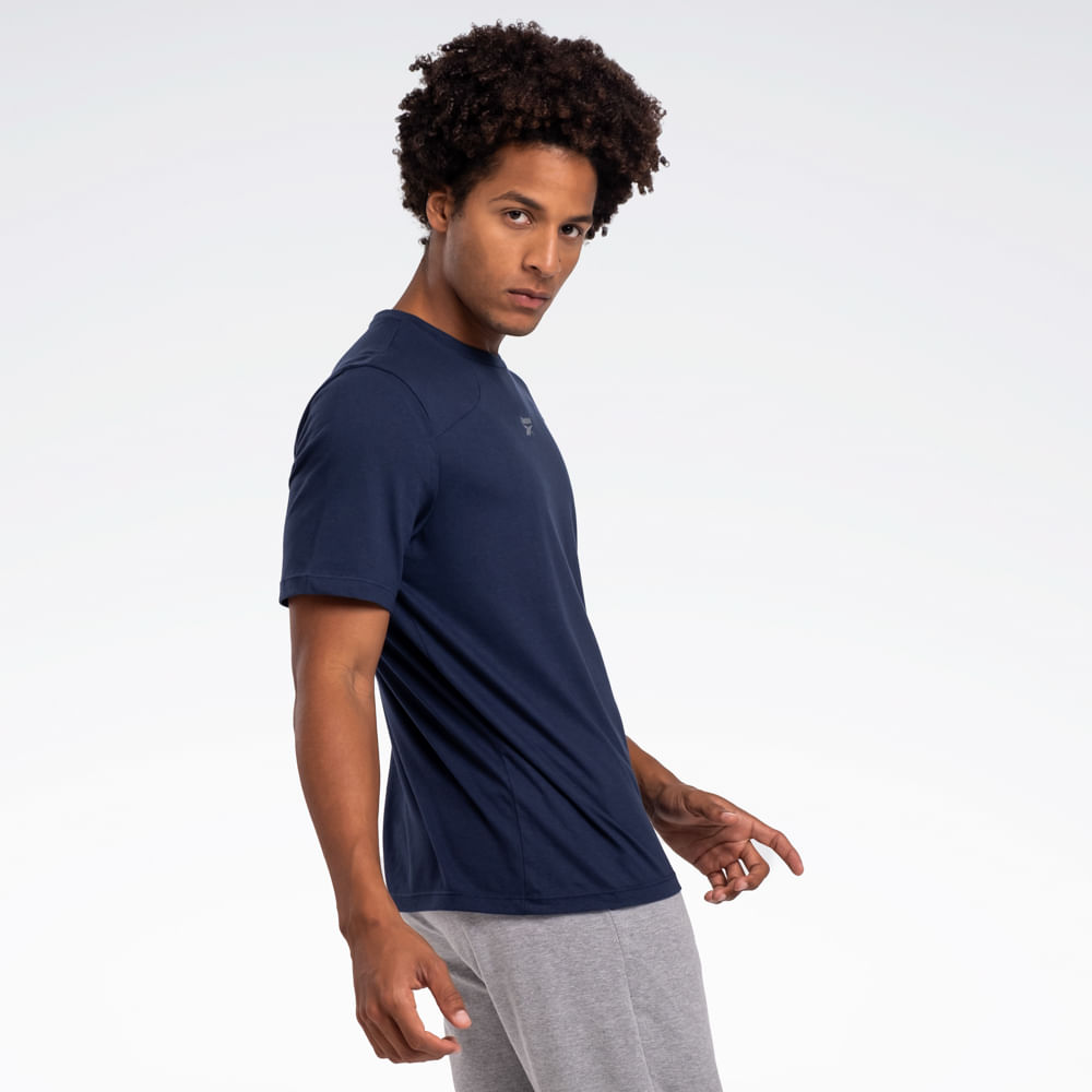 Camiseta Reebok Young Manga  curta Masculina