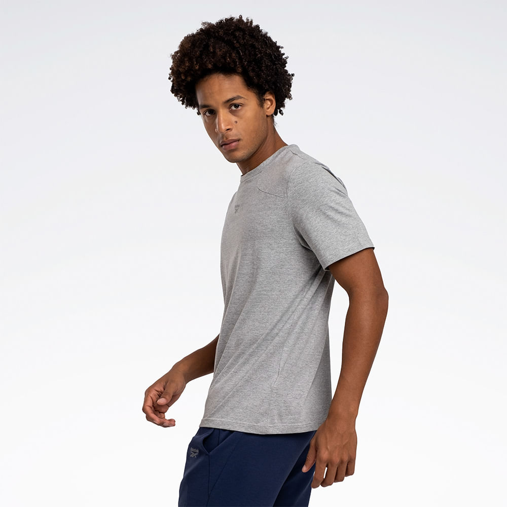Camiseta Reebok Young Manga  curta Masculina