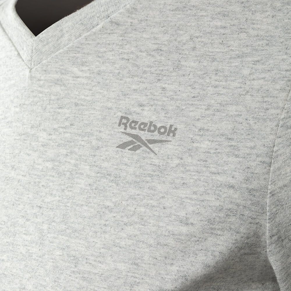 Camiseta Reebok CL Logo V Feminina