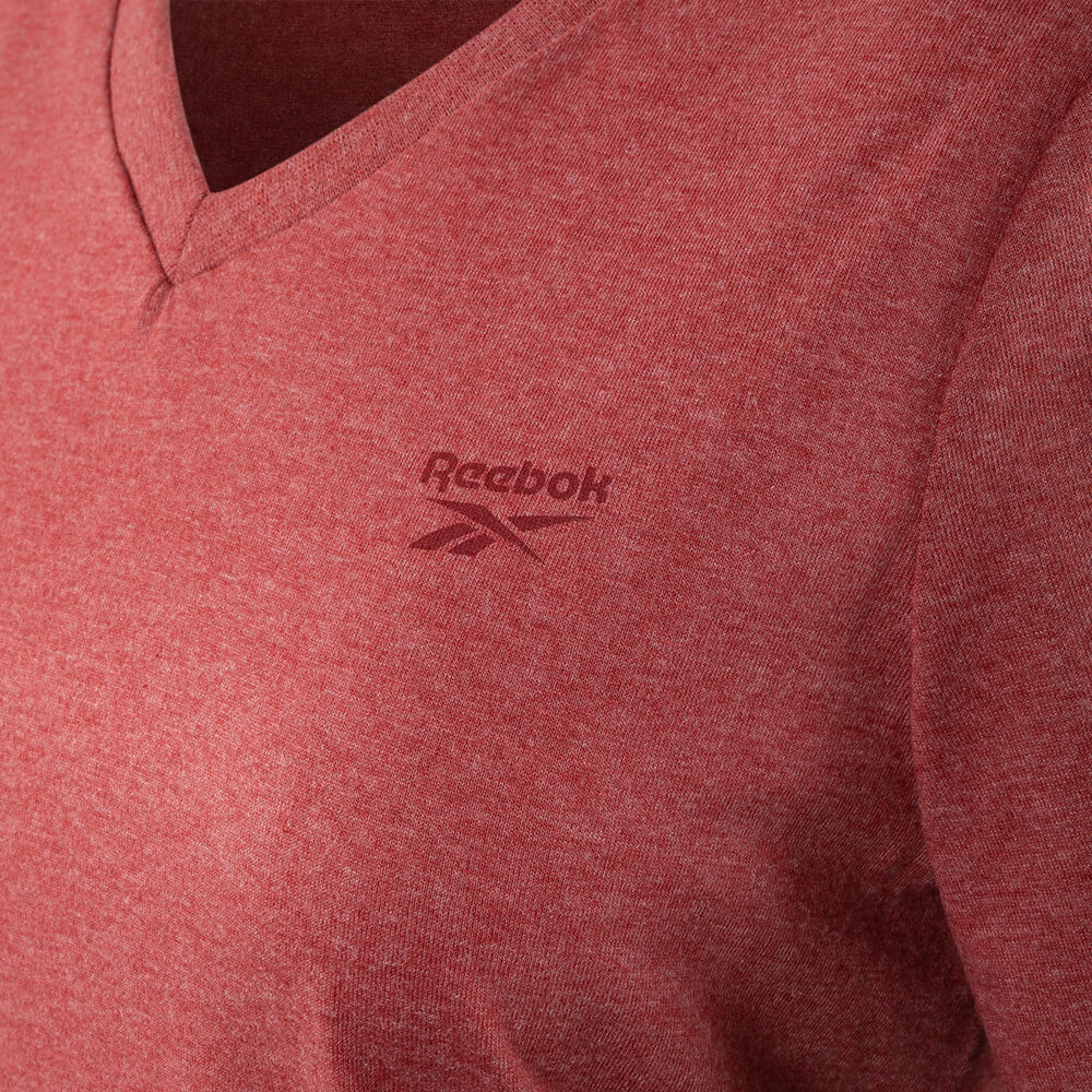 Camiseta Reebok CL Logo V Feminina