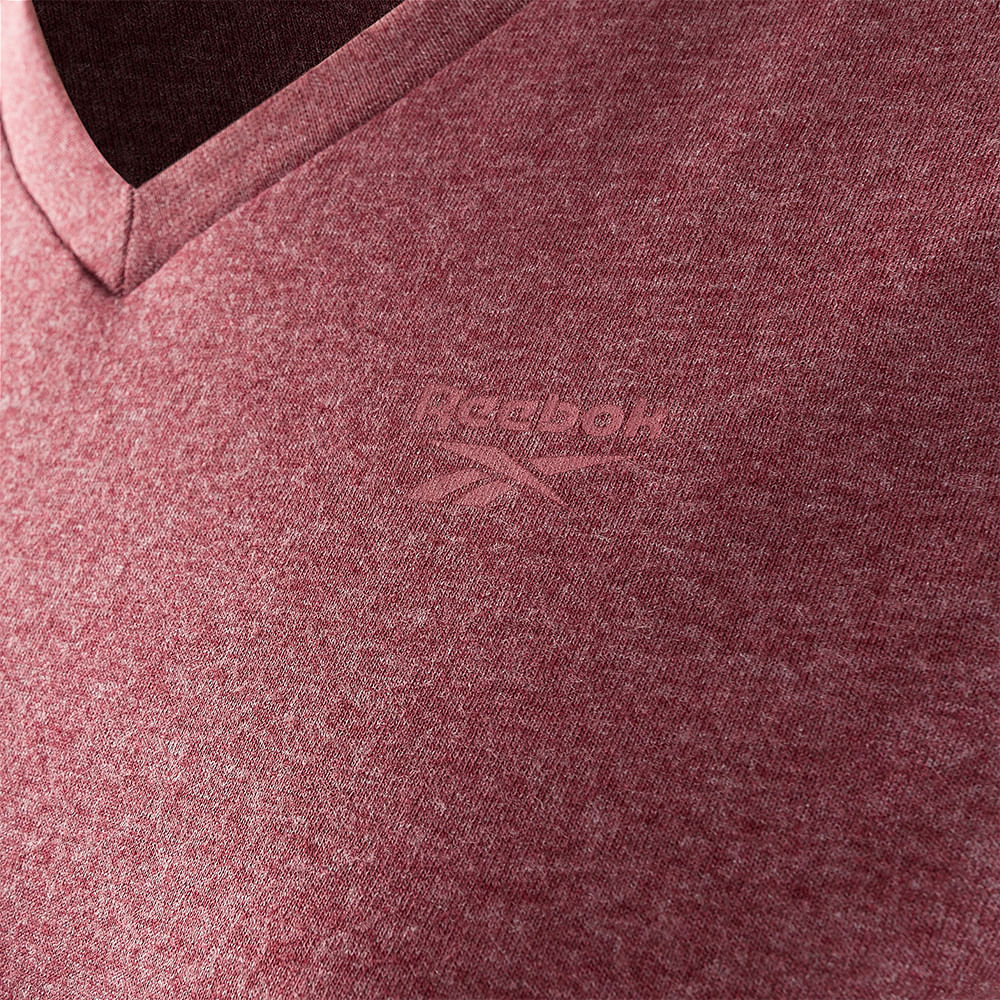 Camiseta Reebok Logo V Feminina