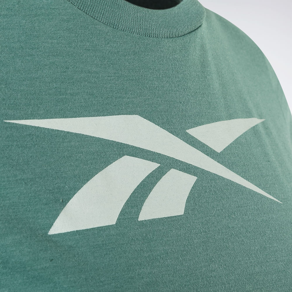 Camiseta Reebok Big Vector Feminina