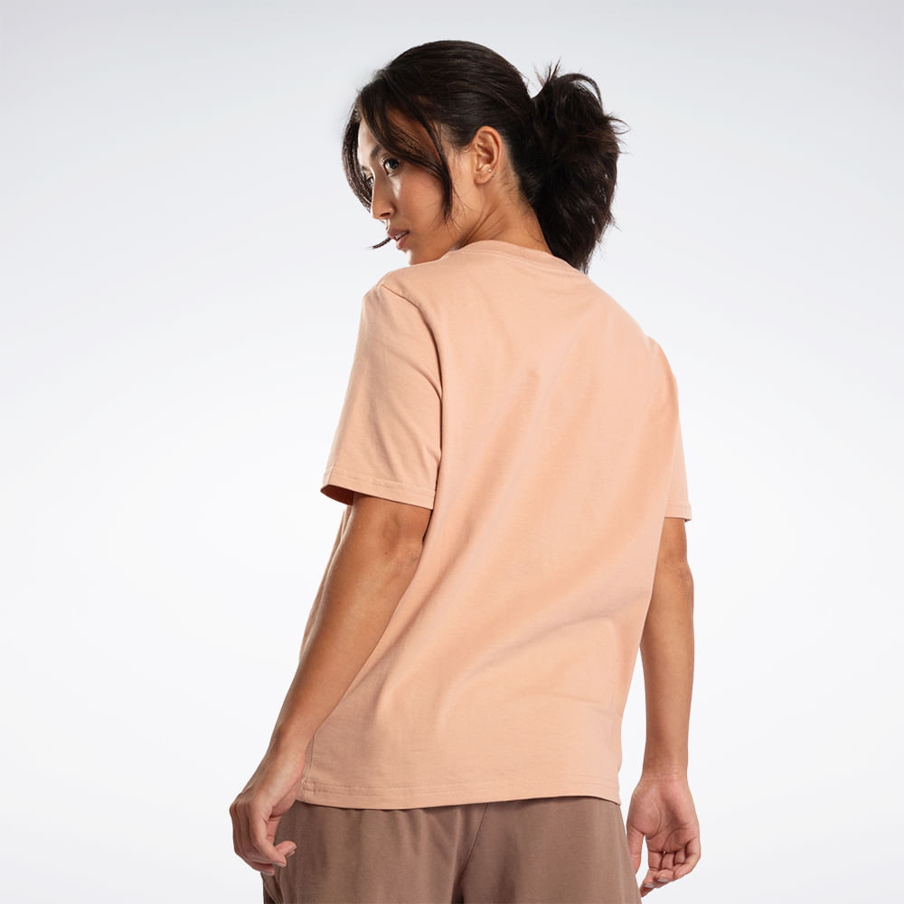 Camiseta Reebok Logo Over Feminina