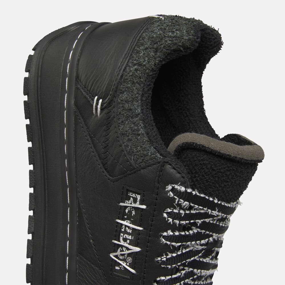 Tênis Reebok Club C Megacourt Universal Monster Noiva do Frankenstein Unissex