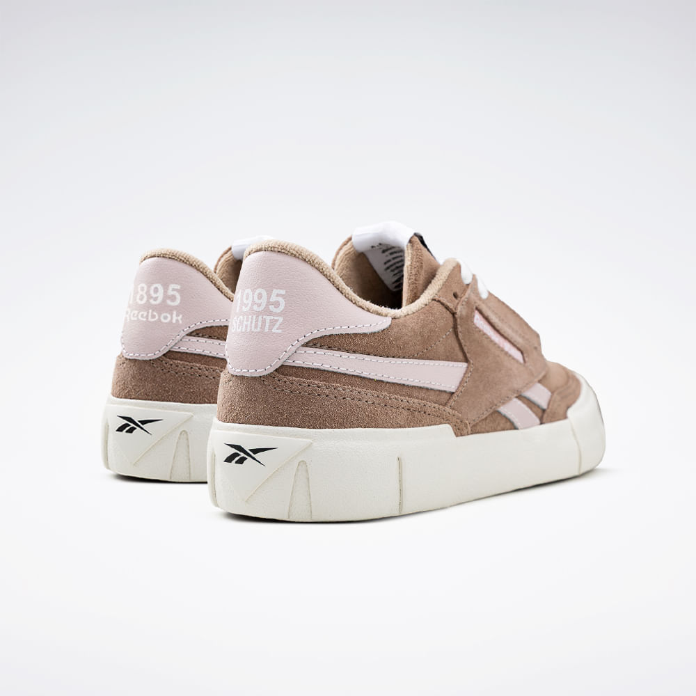 Tênis Reebok X SCHUTZ Club Trek Feminino